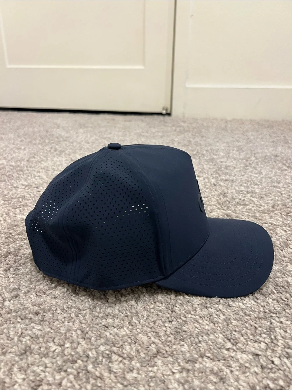 Alo Yoga Performance District Trucker Hat - Navy